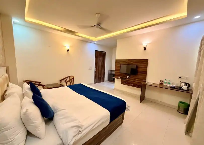 Deluxe Bathroom