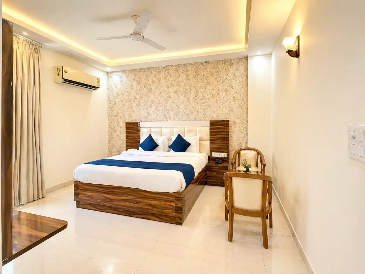 Deluxe Room Bed