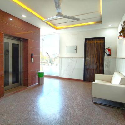 Lobby Lift2